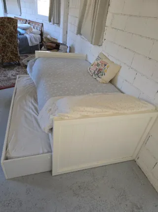 Cama nido de 90 lacada en blanco, esta en perfecto