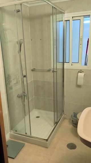 Habitation en piso compartido