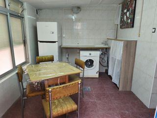 Habitation en piso compartido