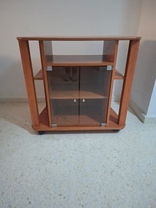 Mueble TV con ruedas