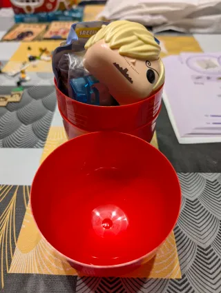 Huevo Kinder One Piece POP Sanji