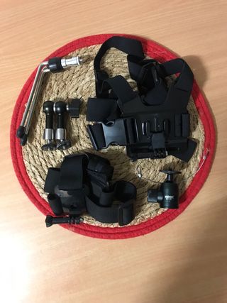 GoPro 7 Black + Accessori