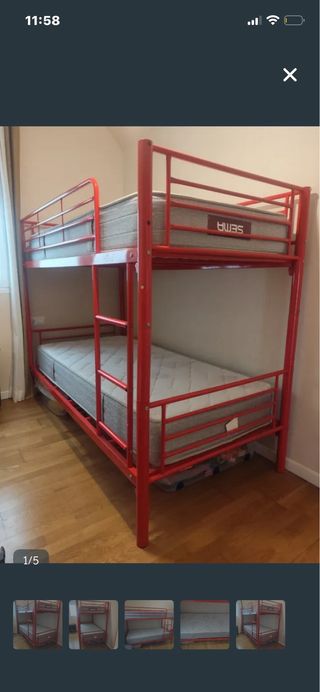 Litera metálica roja