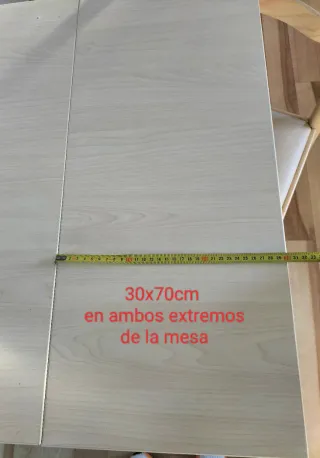 Mesa comedor y 2 sillas madera