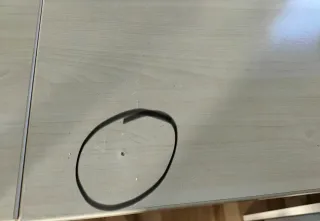 Mesa comedor y 2 sillas madera