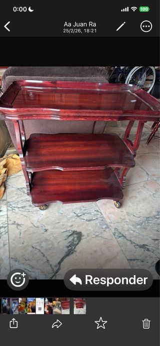 Camarera de madera caoba