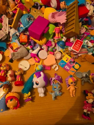 Lote de juguetes varios