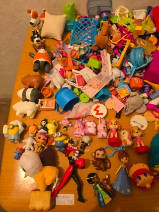 Lote de juguetes varios