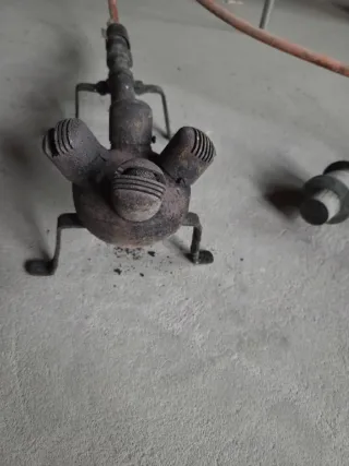 Quemador y trébedes de gas