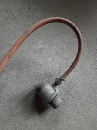 Quemador y trébedes de gas