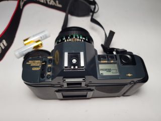 Canon T70 con objetivo FD 50mm 1:1.8