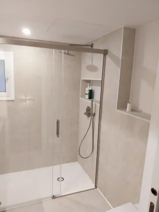 Paleta oficial de primera. Fontanería