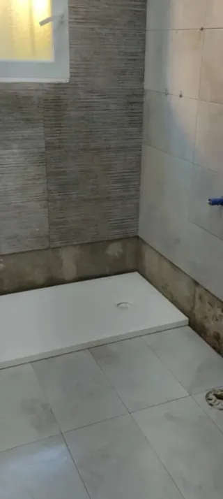 Paleta oficial de primera. Fontanería