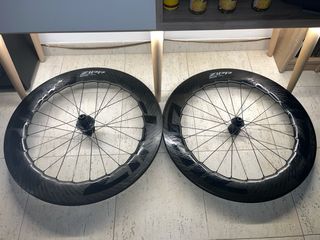 Ruedas carbono Zipp 858 NSW aero carretera