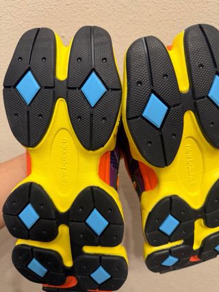 Zapatillas New Balance 9060 Naranja y Morado