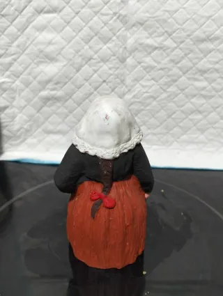 Figura de barro hecha a mano