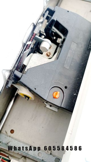 Máquina de escribir Brother AX-140