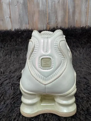 Nike Shox TL Pearl Talla 39 Beige/Blanco