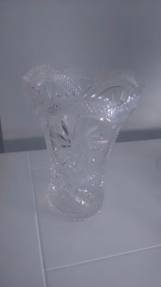 Jarrón de cristal tallado