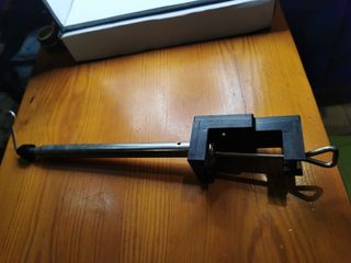 Soporte brazo telescópico con abrazadera mesa