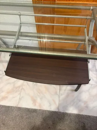 Mesa escritorio cristal y metal