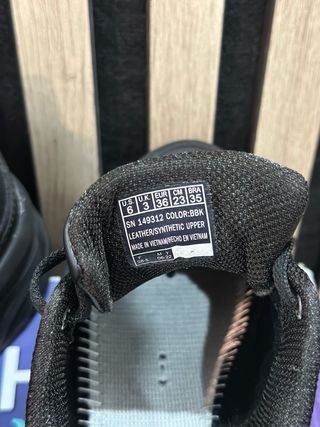 Zapatillas Skechers D'Lux Walker Negras