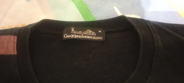 camiseta vintage Guggenheim Bilbao. Talla M