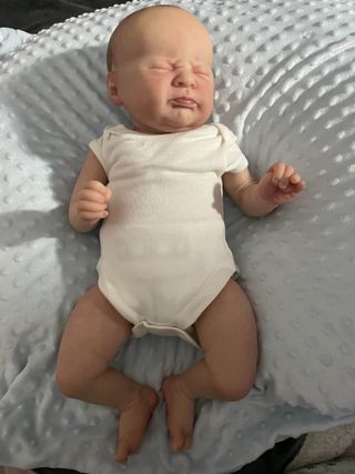 Boneca Reborn Azalea