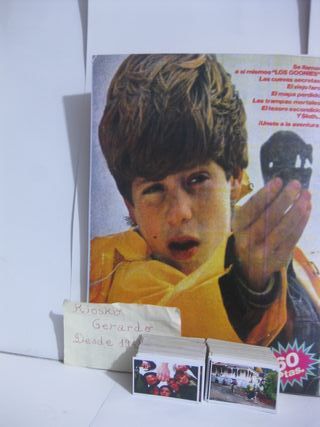 FACSIMIL ALBUM Y CROMOS SIN PEGAR GOONIES  PACOSA