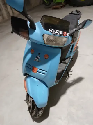 Peugeot SV 125 Scooter Azul