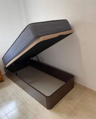 Canapés,  bases tapizadas,  somieres,  Colchones