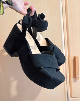 Tacones negros plataforma