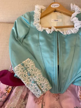 Traje de Fallera Blanco y Rojo