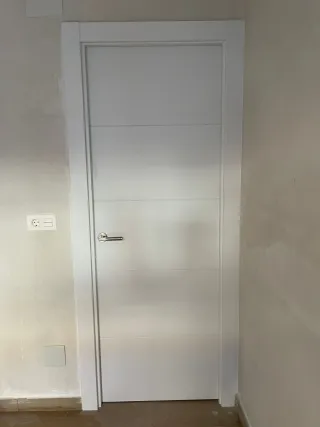 Carpintero: Montaje Puertas y Tarima