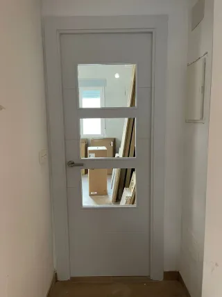 Carpintero: Montaje Puertas y Tarima