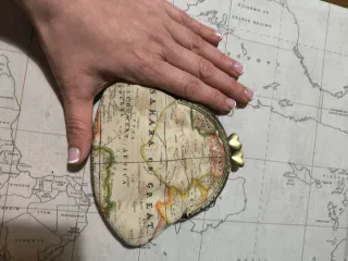 Monedero artesano mapa vintage