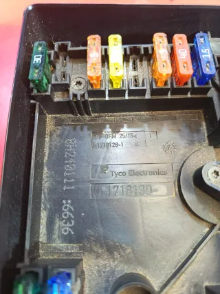 Caja Fusibles y Relés VW VAG