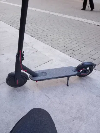 Patinete eléctrico prácticamente nuevo