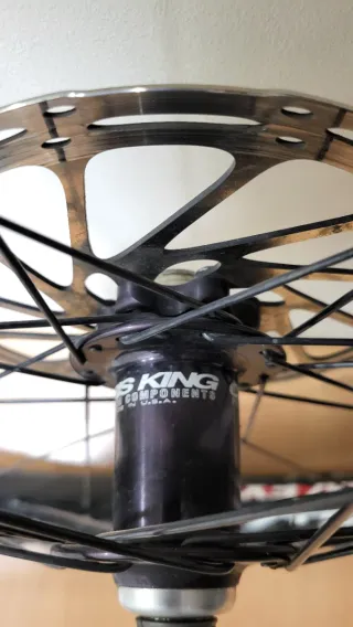 Bujes Chris King, Llantas y GOMAS NUEVAS.