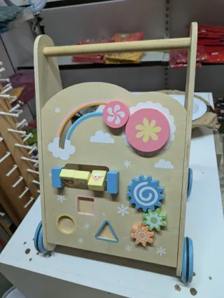 Correpasillos madera Montessori