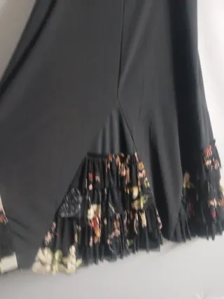 Gonna svasata con ruches floreali tg L