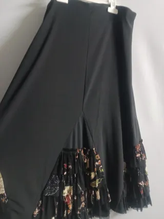 Gonna svasata con ruches floreali tg L