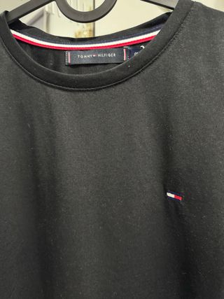 Camiseta Tommy Hilfiger Negra