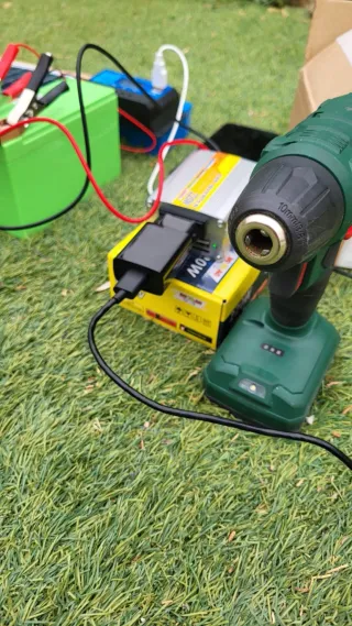 Kit solar completo con batería e inversor a 220