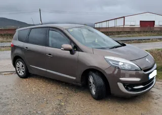 Renault Grand Scenic 2013