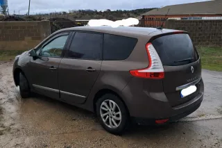 Renault Grand Scenic 2013