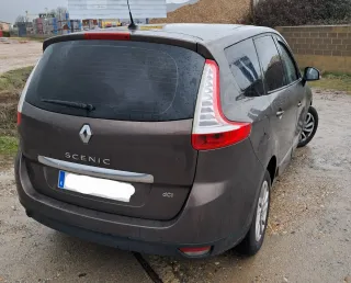 Renault Grand Scenic 2013