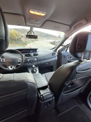 Renault Grand Scenic 2013