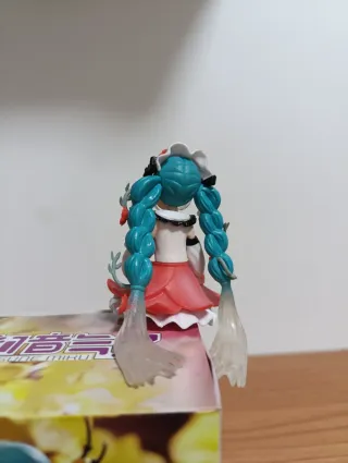 Figura Hatsune Miku + Regalo