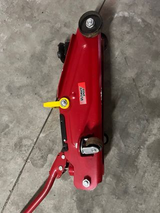 Carrello sollevatore 2 Tonnellate